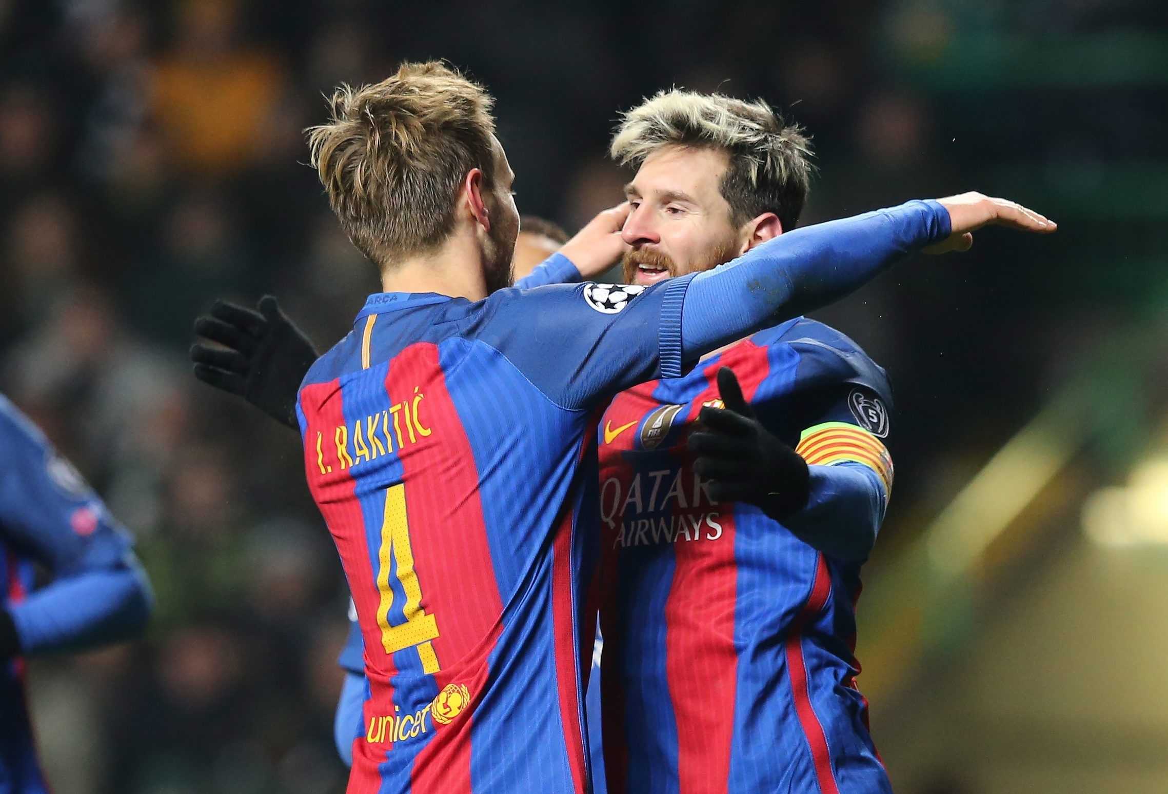 Ivan Rakitic y Leo Messi celebran un gol del Barcelona (Foto: EFE).