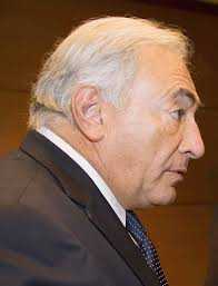 Strauss-Kahn nega haver gestionat 31 empreses 'offshore'