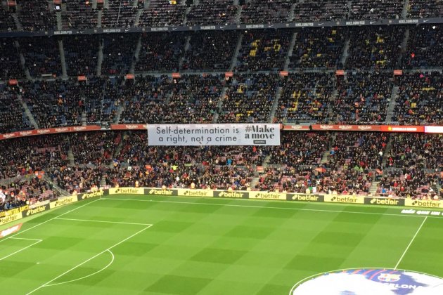 Pancarta Camp Nou Barca 2 Bernat Aguilar