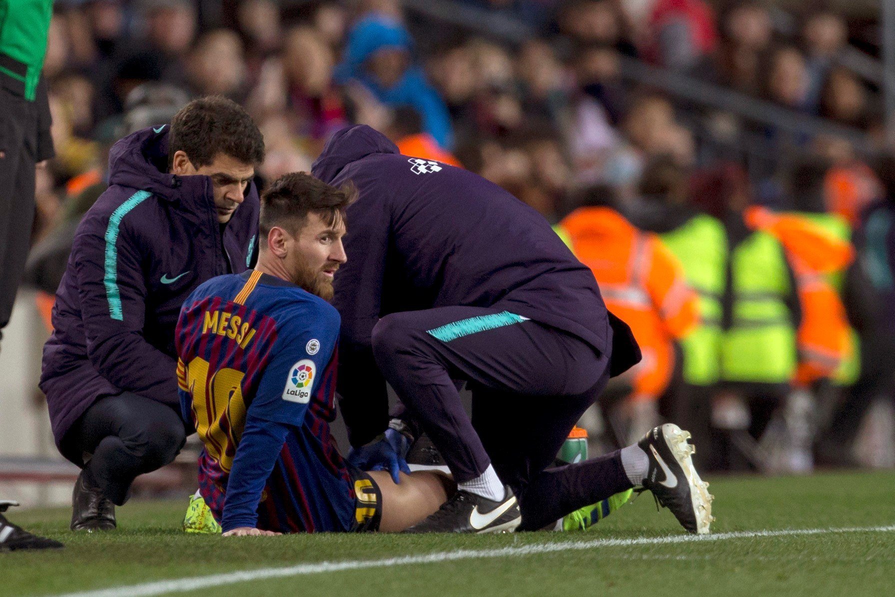 Messi deja helado al Camp Nou y es duda para el Clásico