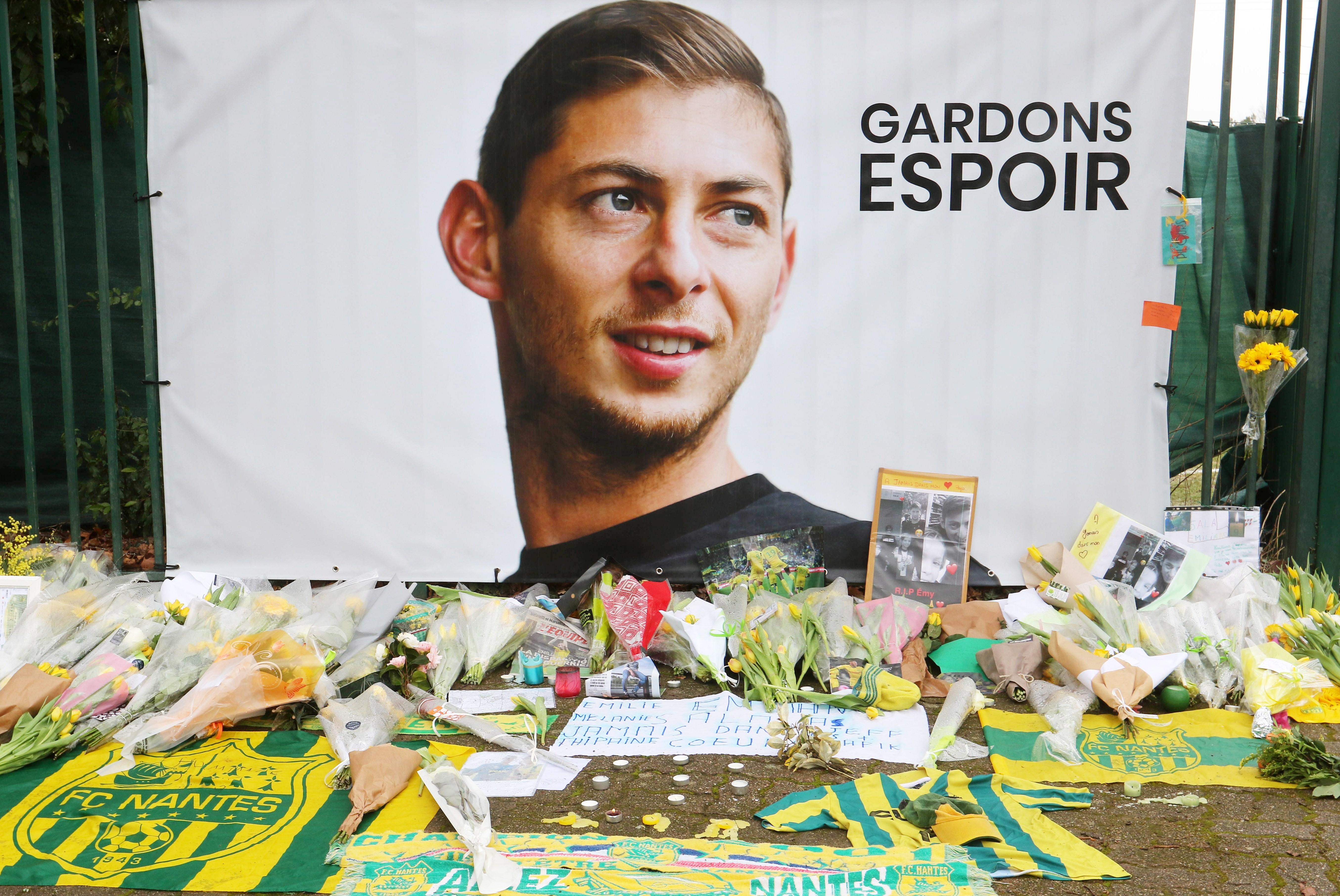 Localitzen les restes de l'avió on anava Emiliano Sala