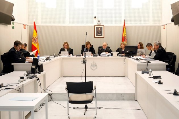 Imatge general de la sala de vistes de l'Audiència Nacional, amb el tribunal que jutjarà Trapero ACN