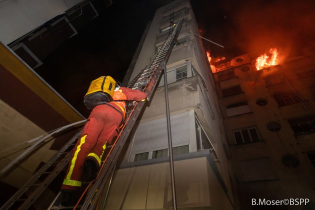 Incendi edifici París 3 EFE