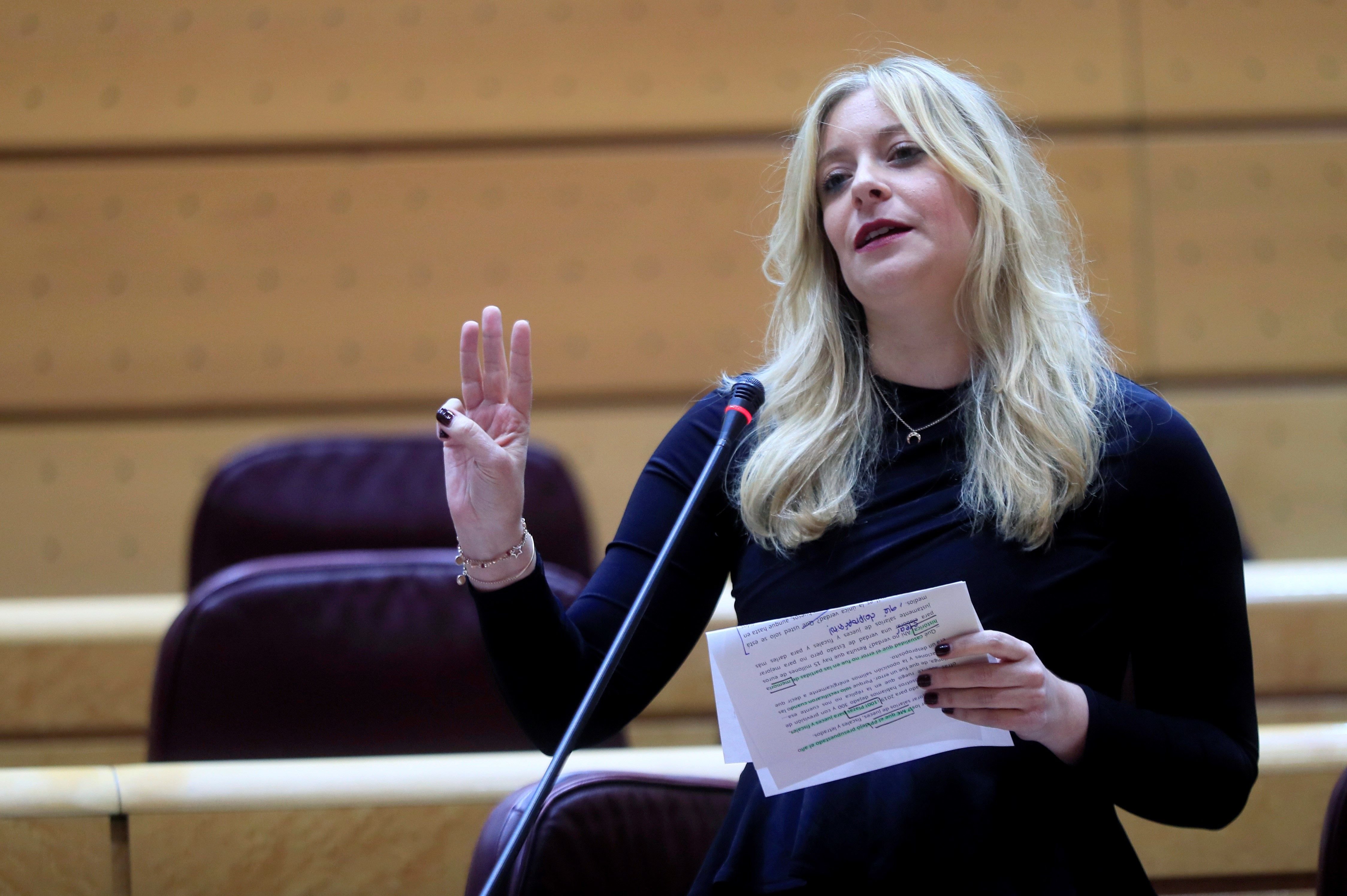 Una senadora del PP, sobre la ley de memoria histórica: "Es para desenterrar unos huesos"