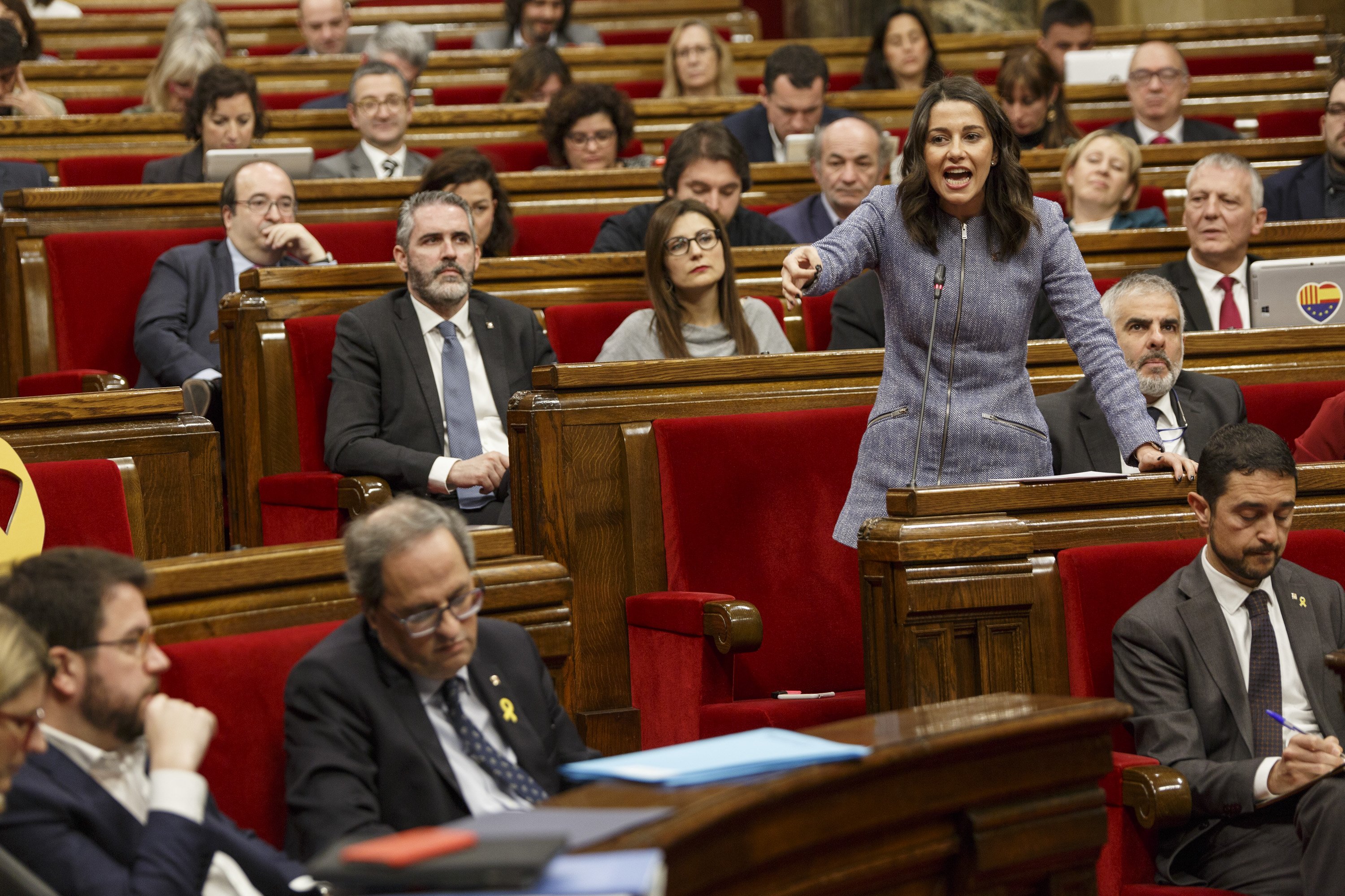 Ofensiva de Cs y PP: instan a la "rebelión socialista" contra Sánchez para que "ponga las urnas"