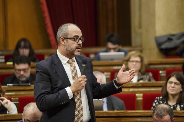 Miquel Buch interior Parlamento - Sergi Alcàzar