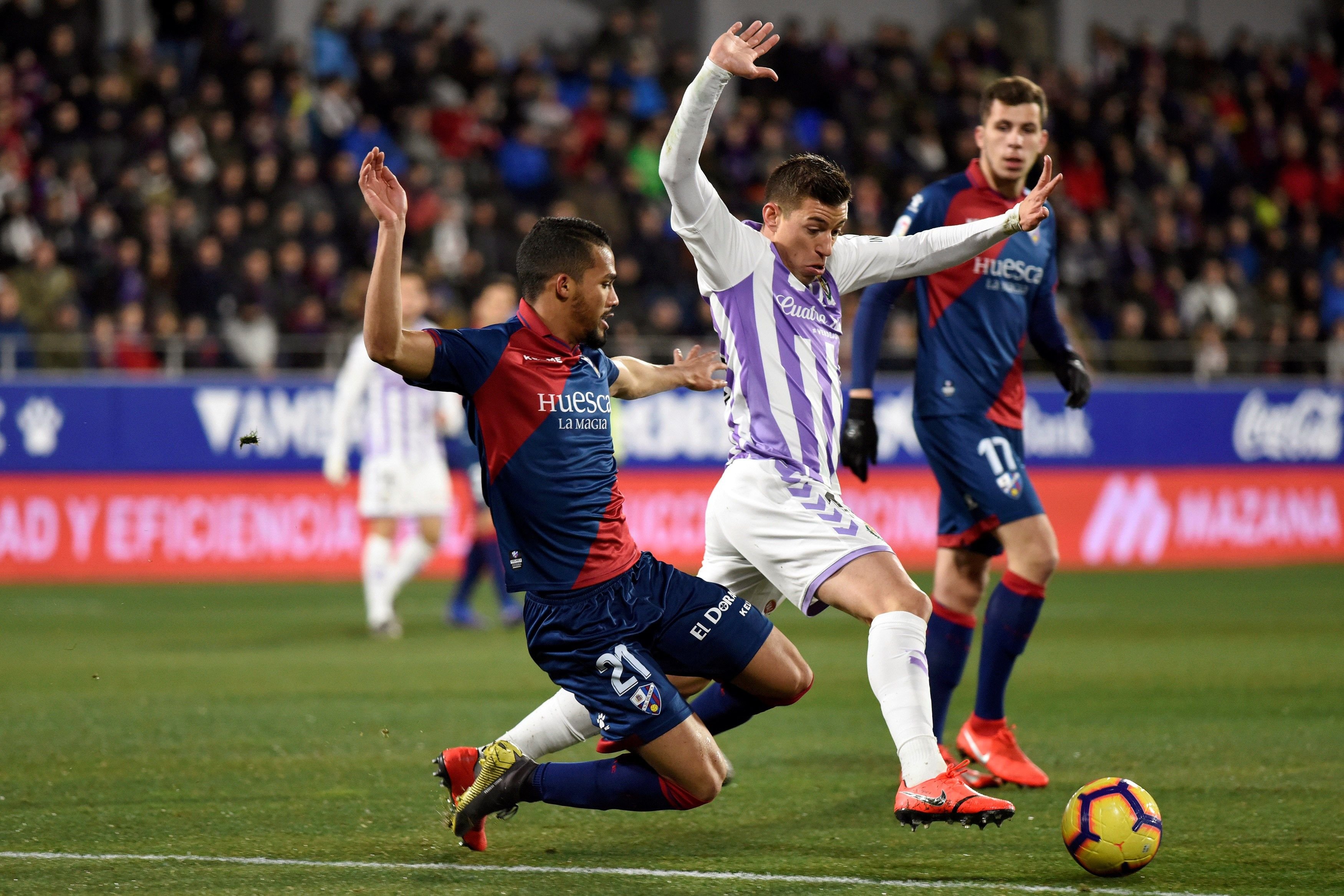 Un jugador de l'Osca no podrà jugar contra el Girona... per una clàusula del Manchester City!