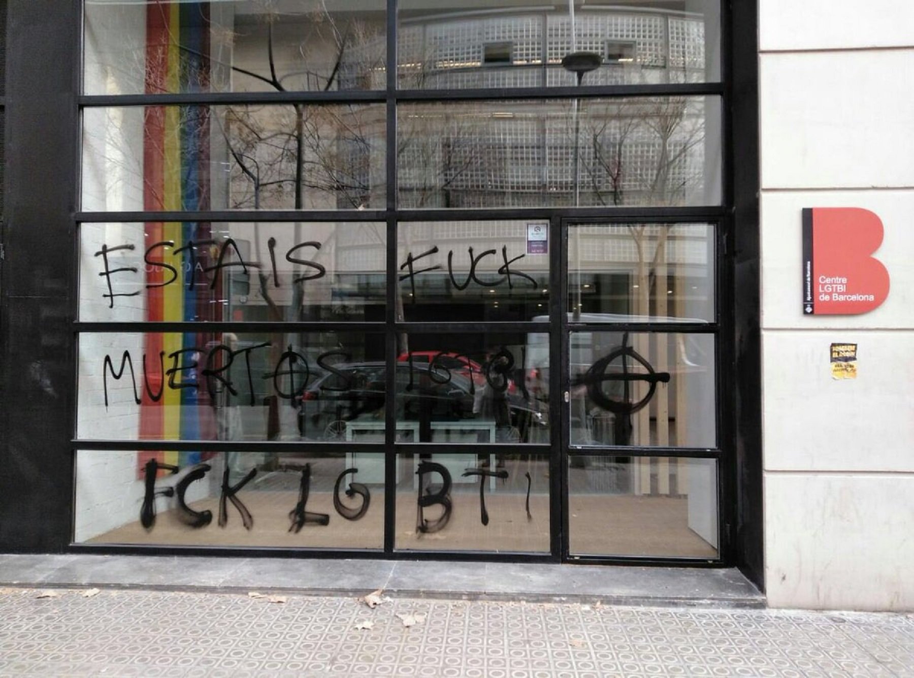 Archivan el ataque al centro LGTBI de Barcelona al no encontrar los autores