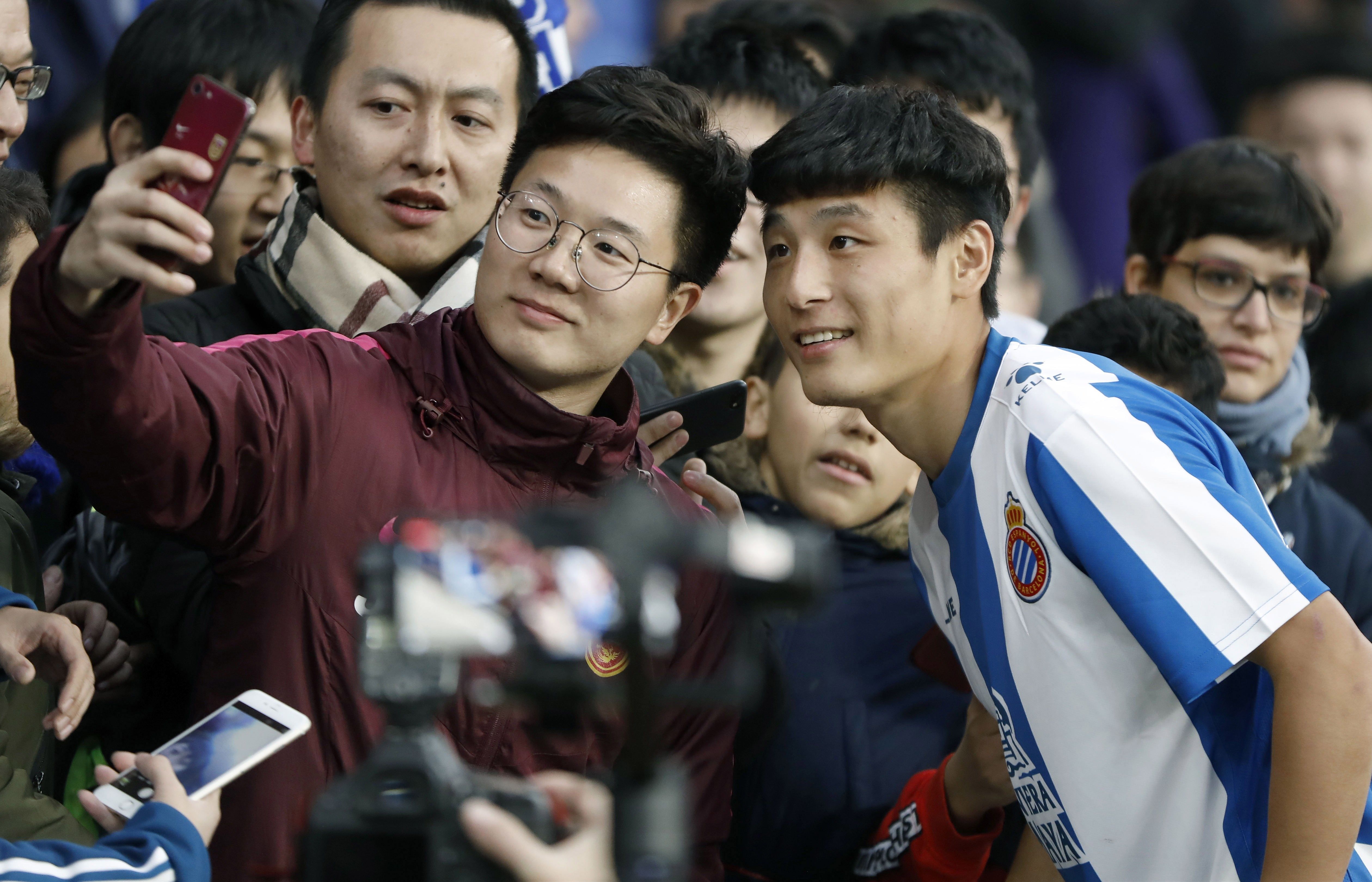 El negoci rodó de l'Espanyol: 40 milions de xinesos van veure el debut de Wu Lei