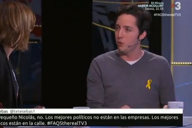 pequeño nicolas lazo amarillo