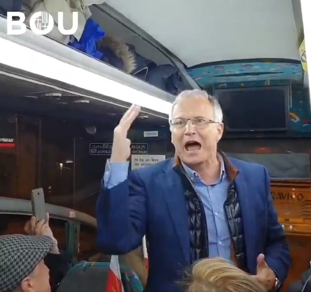 VÍDEO: L'arenga de Josep Bou als manifestants contra el diàleg