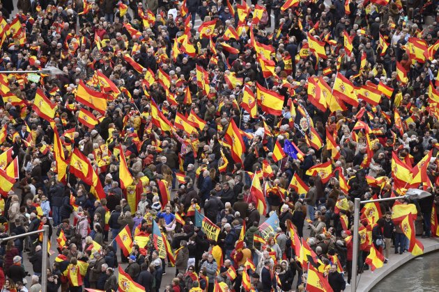 manifestacion Madrid banderas españolas contra dialogo EFE