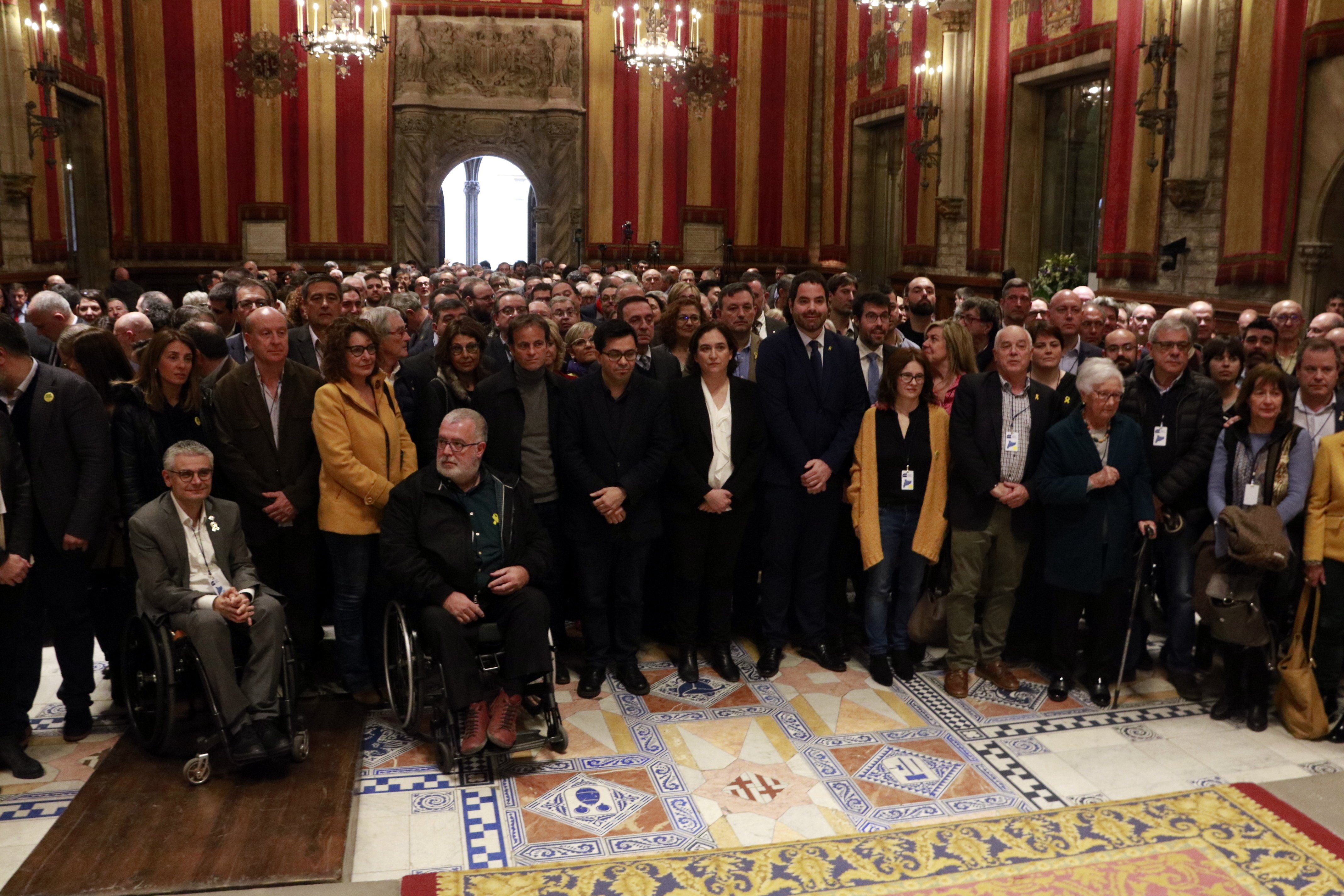 Gritos de independencia en el Ayuntamiento de Barcelona
