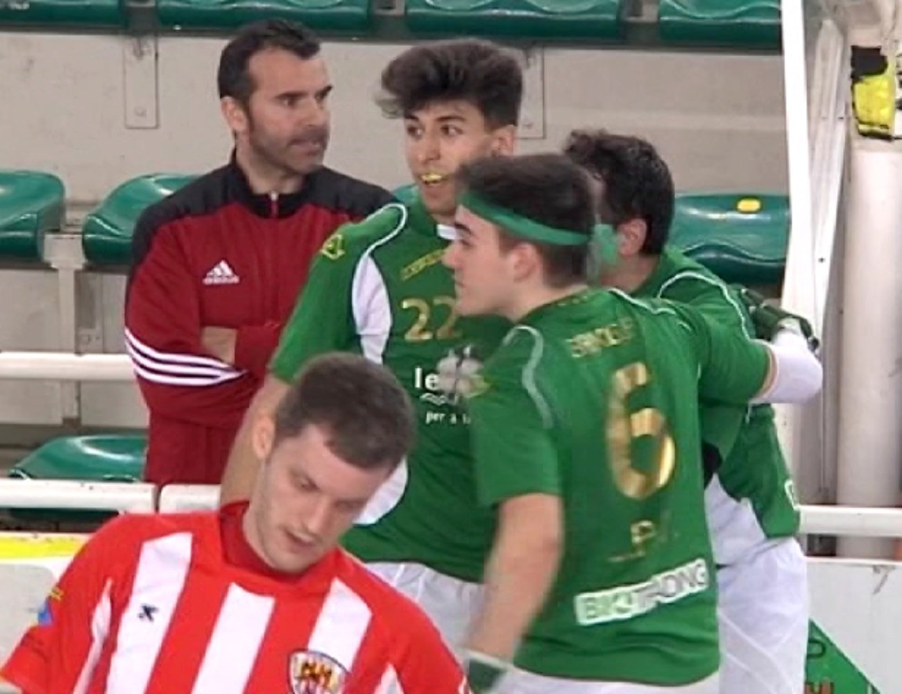 El CP Vilanova se situa tercer a la classificació de l'OK plata que lidera el Mataró