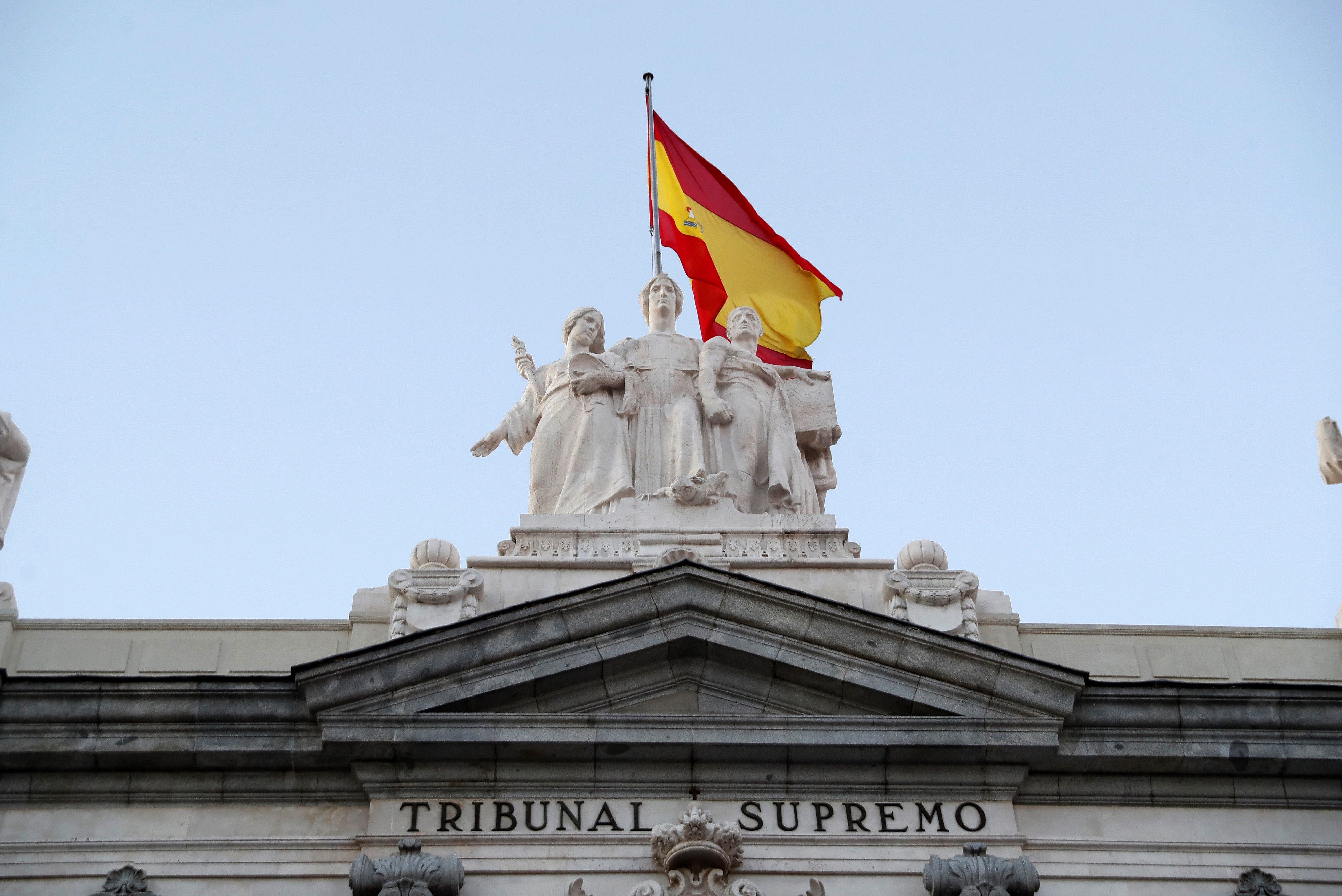 Al menos seis observadores internacionales dentro de la sala del Supremo