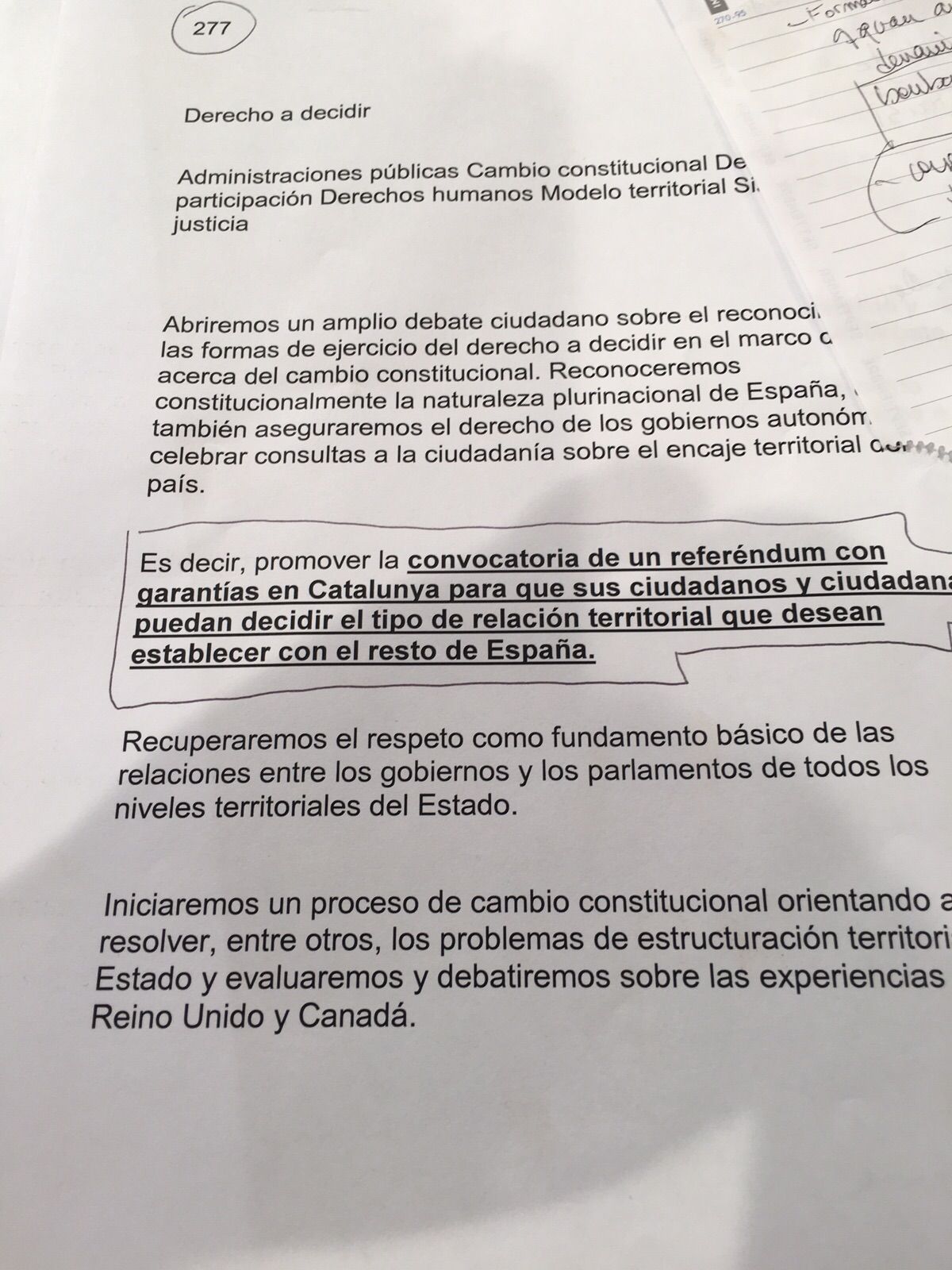 Podemos rectifica i inclou el referèndum al programa