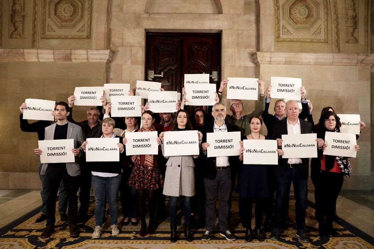 Arrimadas exigeix el "cessament del president del Parlament"