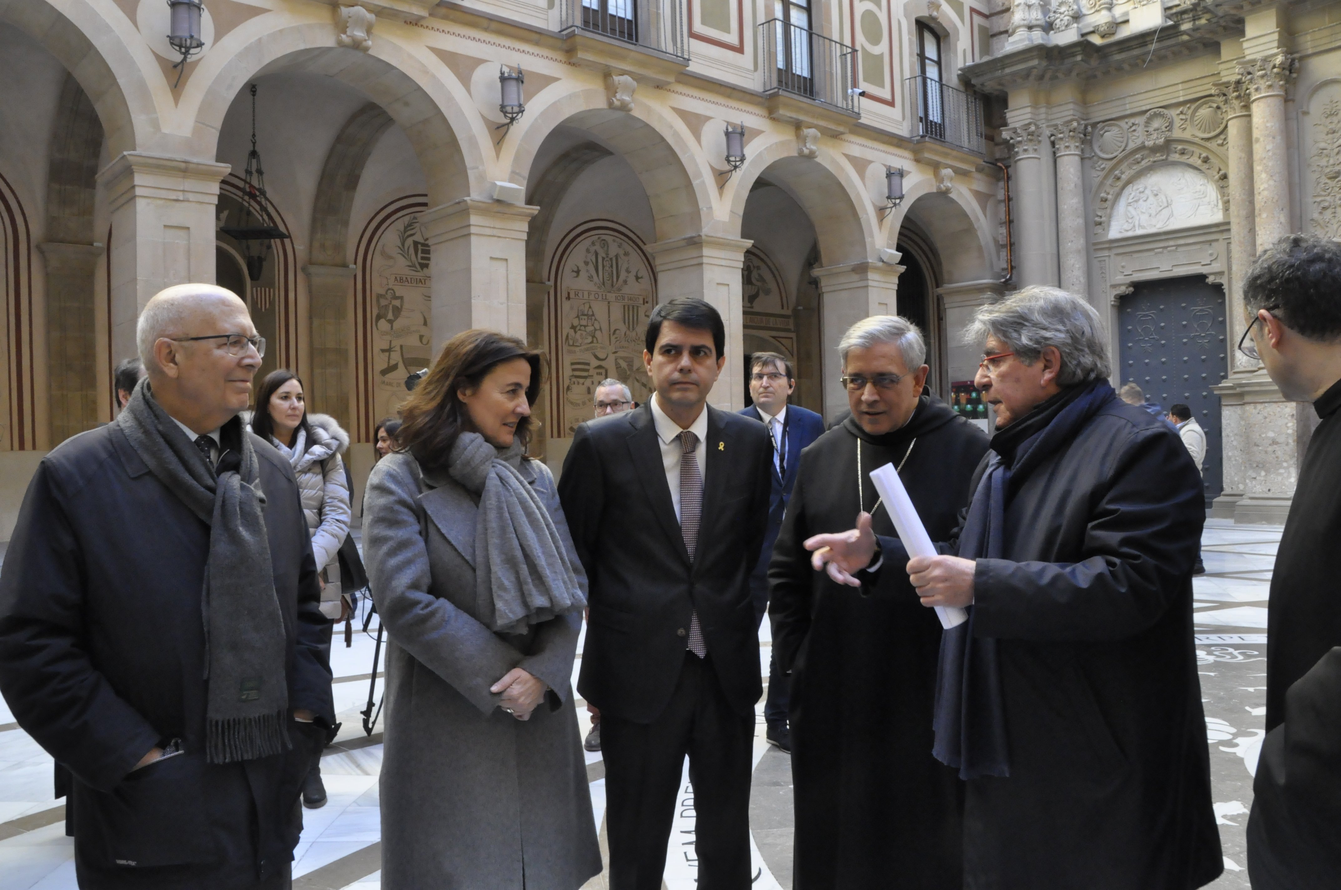 S'acaba la restauració de l'atri i el claustre de Montserrat, finançada per la Diputació