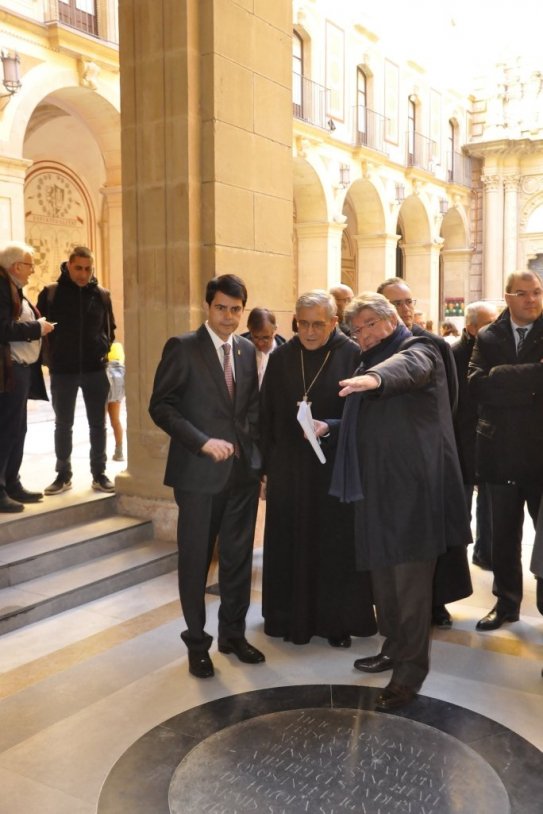 Atrio y claustro Montserrat Diputación Barcelona