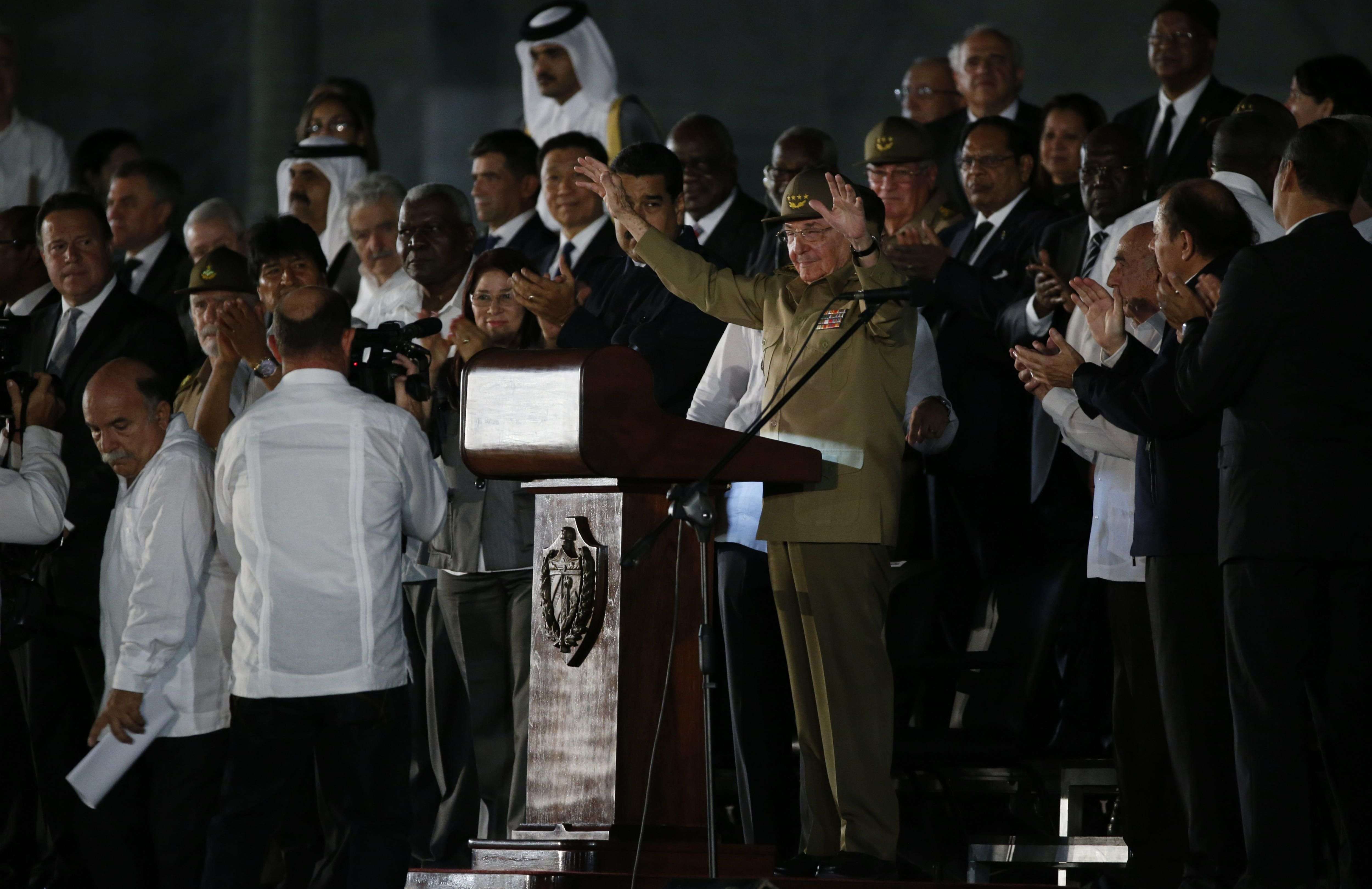 Los incondicionales de Fidel le dicen adiós