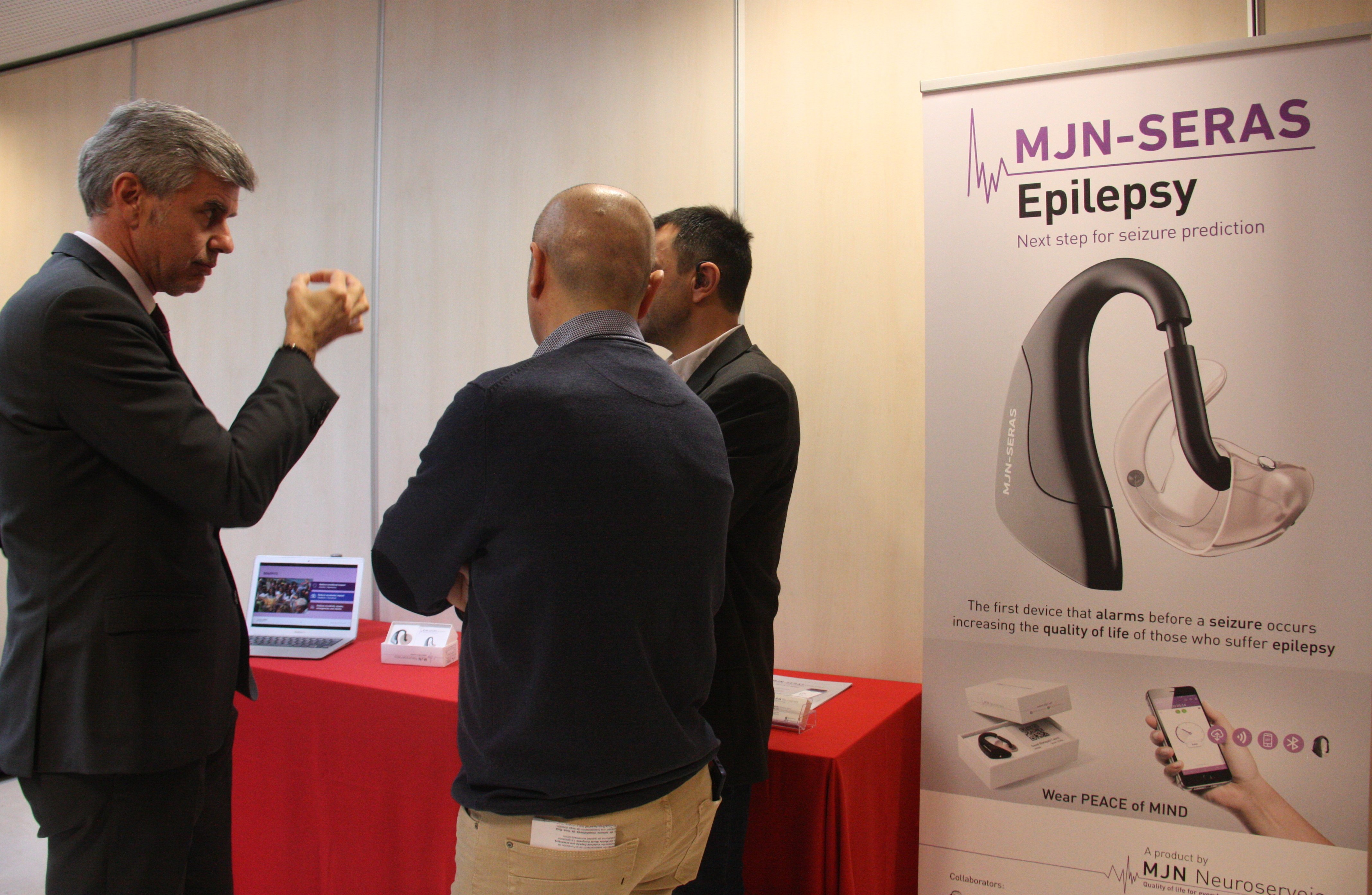 Vodafone portarà al Mobile un audiòfon que detecta crisis epilèptiques