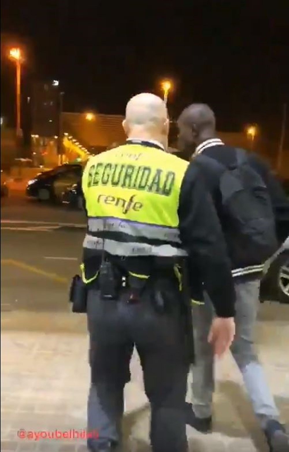 Renfe aparta a un vigilante de seguridad en la estación de Sants acusado de racismo