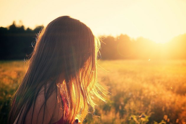 mujer sol - pixabay