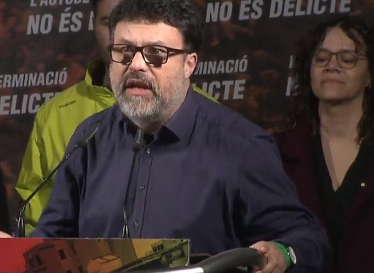 L'exèrcit espanyol abdueix un diputat d'ERC i les xarxes treuen fum