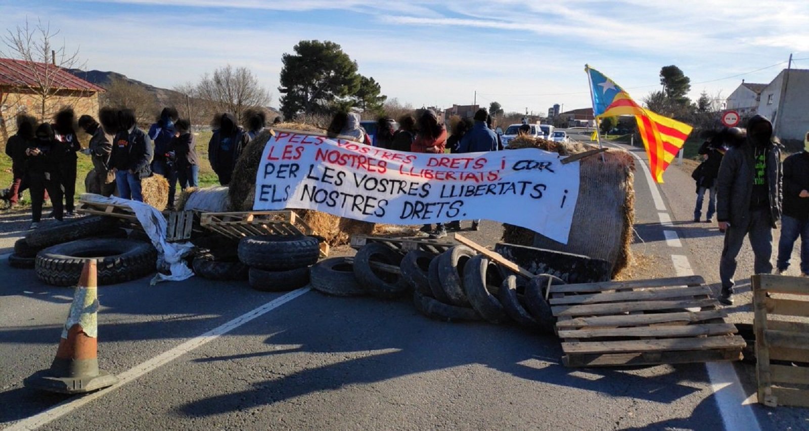 Los CDR cortan la carretera que lleva a la Vall d'Aran, en la frontera con Aragón