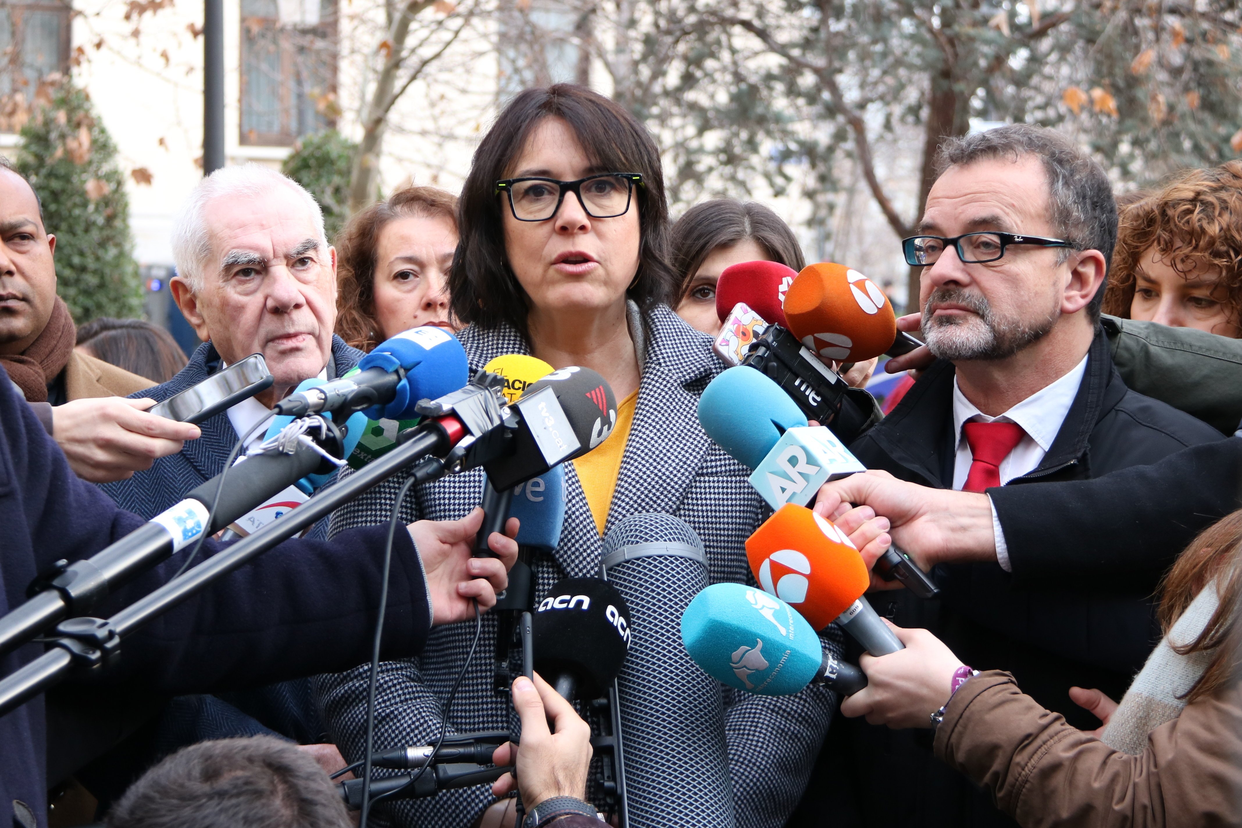 La mujer de Romeva, al Supremo: "Sean valientes y devuelvan el problema a la política"