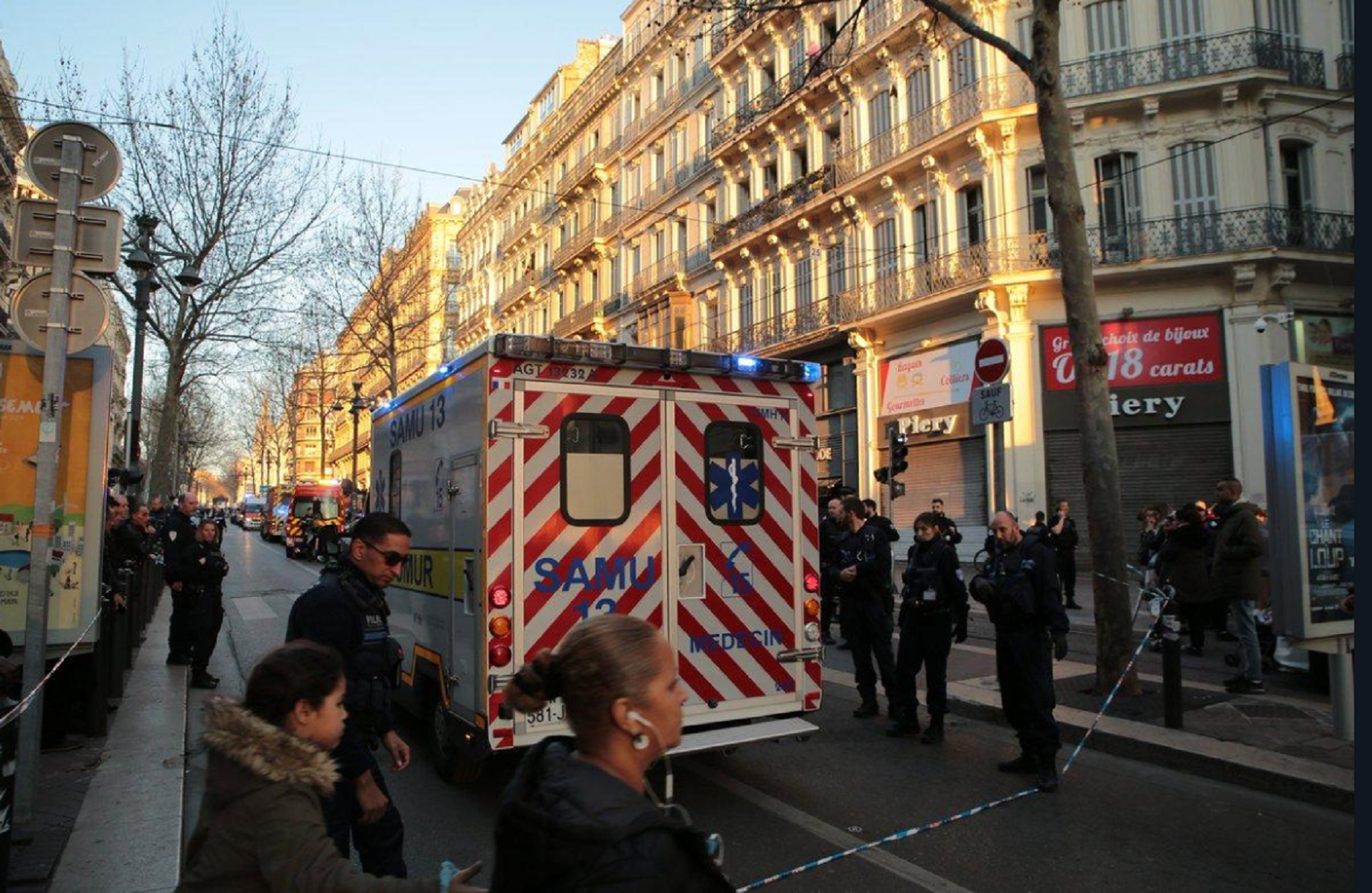 Abaten a un hombre después de apuñalar a varias personas en Marsella