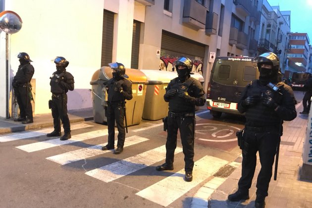 desallotjament armadillo gracia foto el nacional