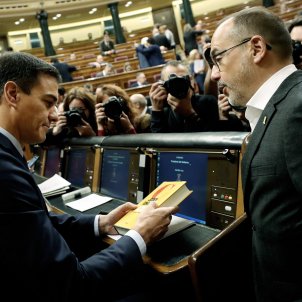 Pedro Sánchez Carles Campuzano Congres Diputats febrer 2019 EFE Pedro Sánchez Carles Campuzano Congres Diputats febrer 2019 EFE