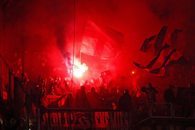 Barça Lió Champions bengalas EFE