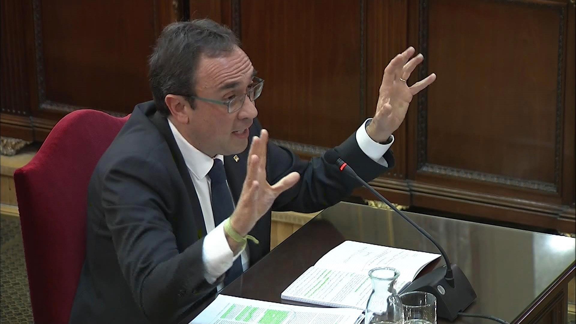 Rull: "Si quieren que nos pongan las esposas para ir al Congreso. Son su vergüenza"