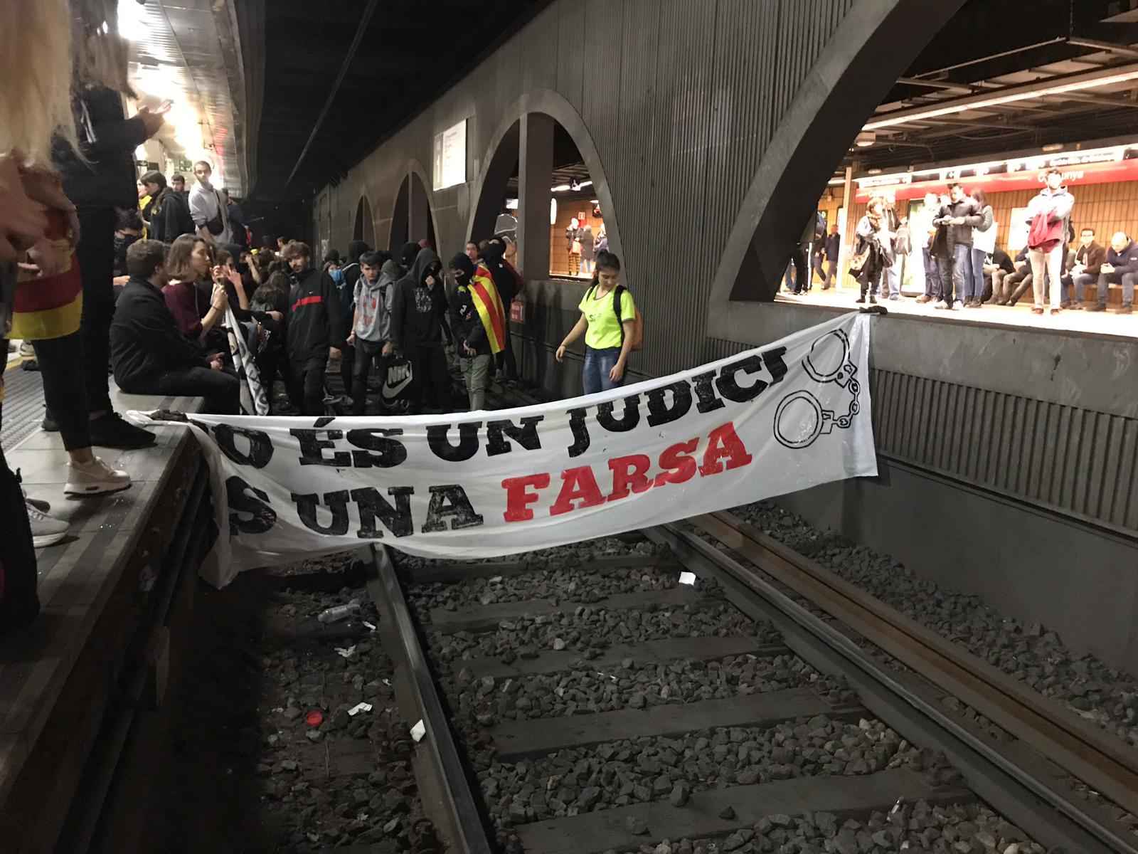 Els Mossos asseguren que només van intervenir en un 3% de les mobilitzacions durant la vaga