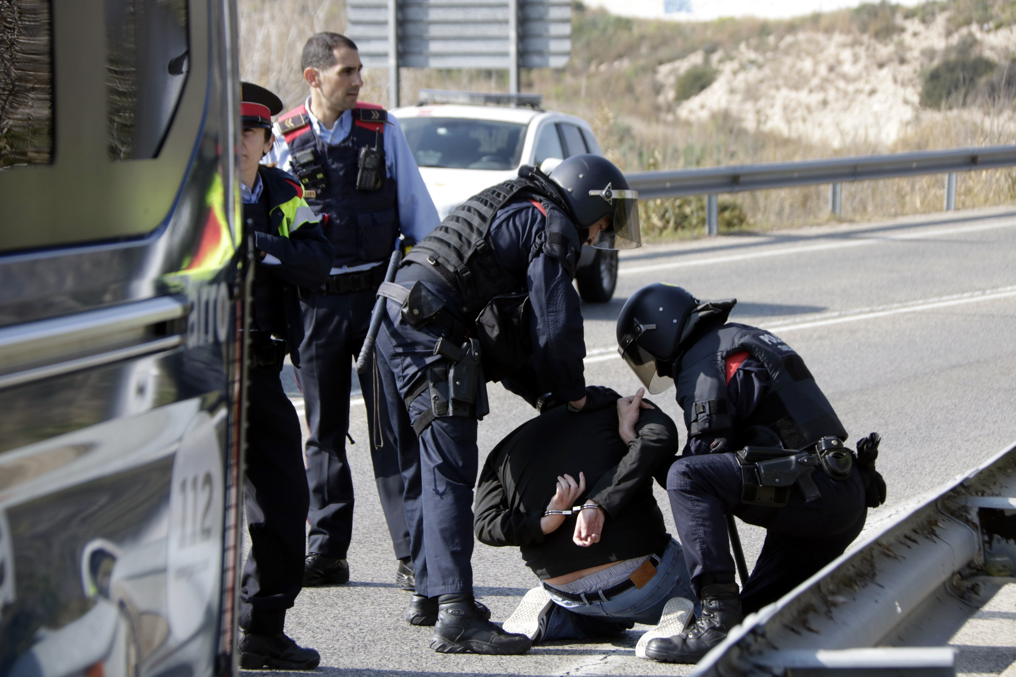 En libertad tres de los cuatro detenidos durante la huelga general en Catalunya