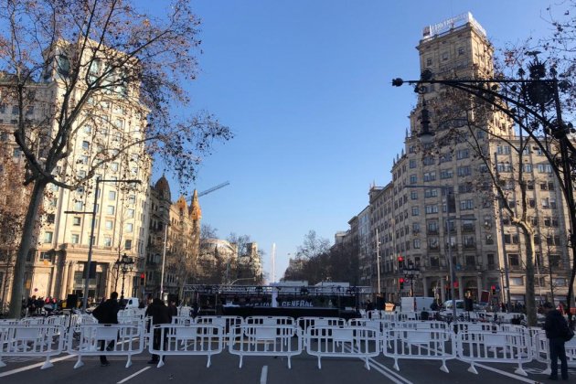 preparatius manifestació vaga general 21 de febrer - Marina Fernández