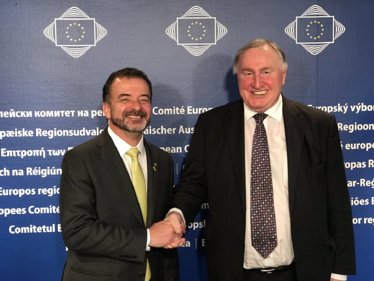 El president del Comitè de Regions de la UE es reuneix amb Bosch i parlen dels presos