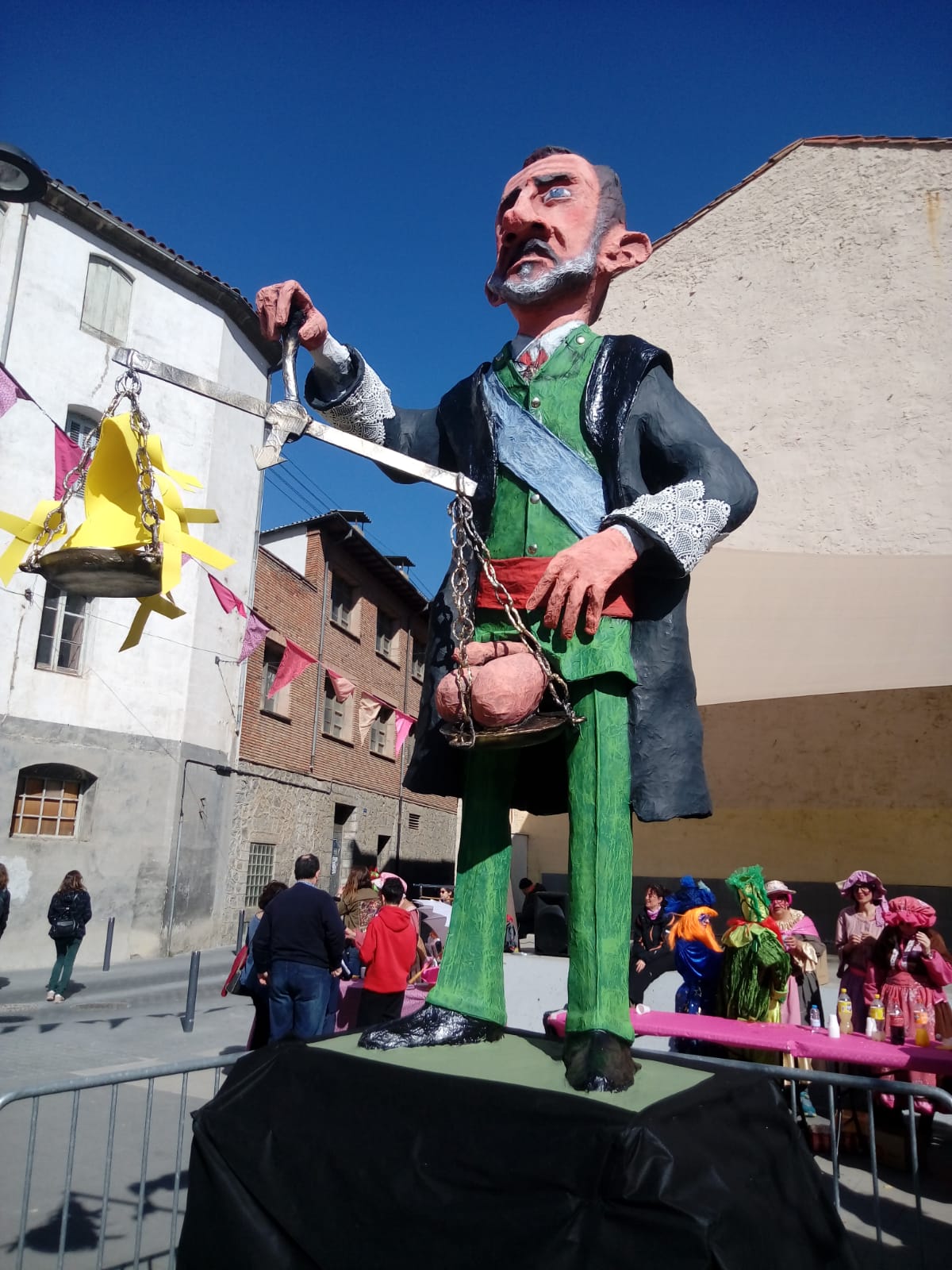 Testículos Felip VI Orillas de Freser Teatre d'Emergència