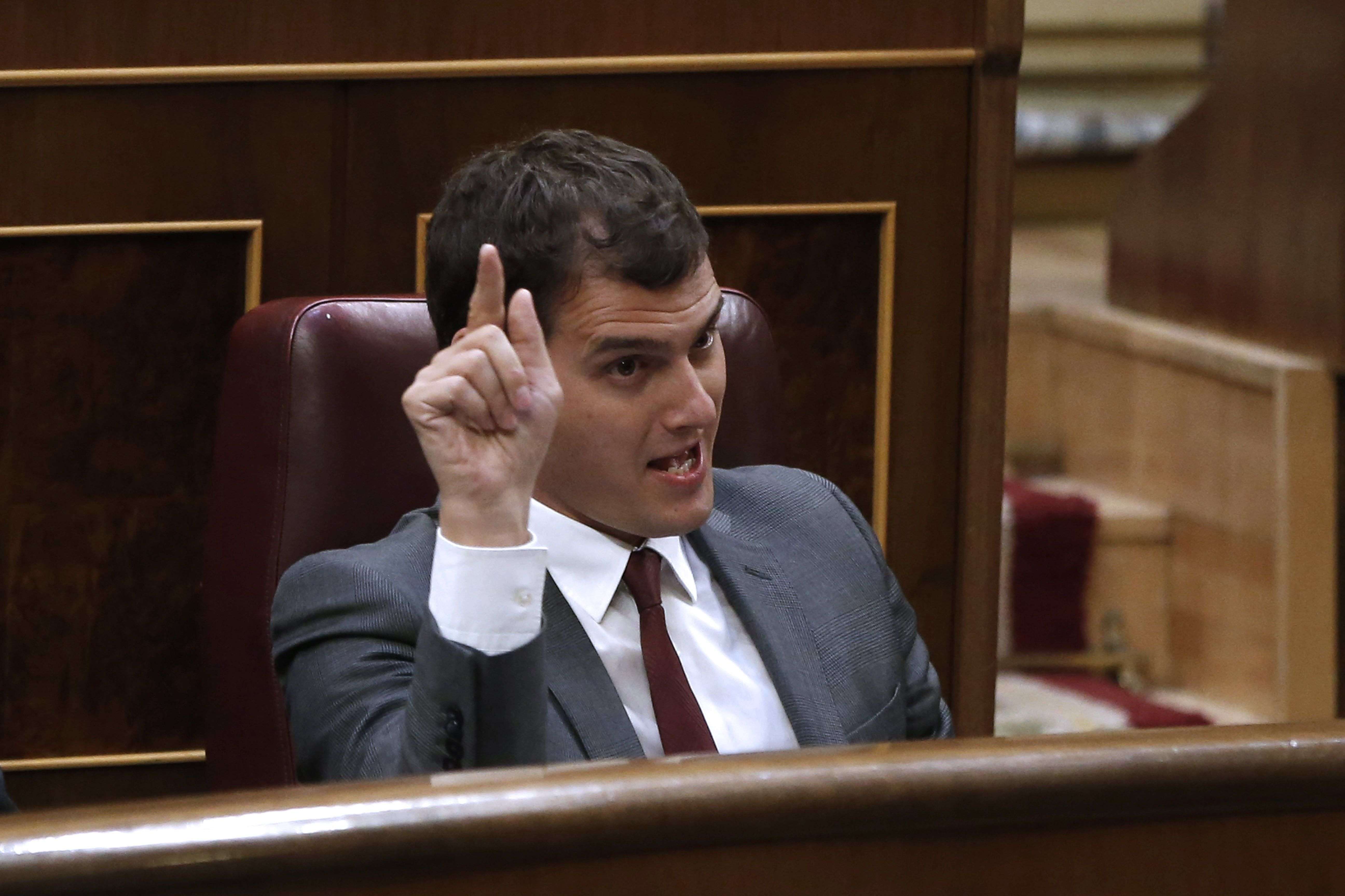 Rivera pide la comparecencia de Rajoy en el Congreso