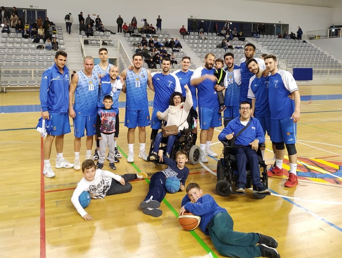 L'Esparreguera guanya de +38 i el Cornellà s'imposa al Boet Mataró