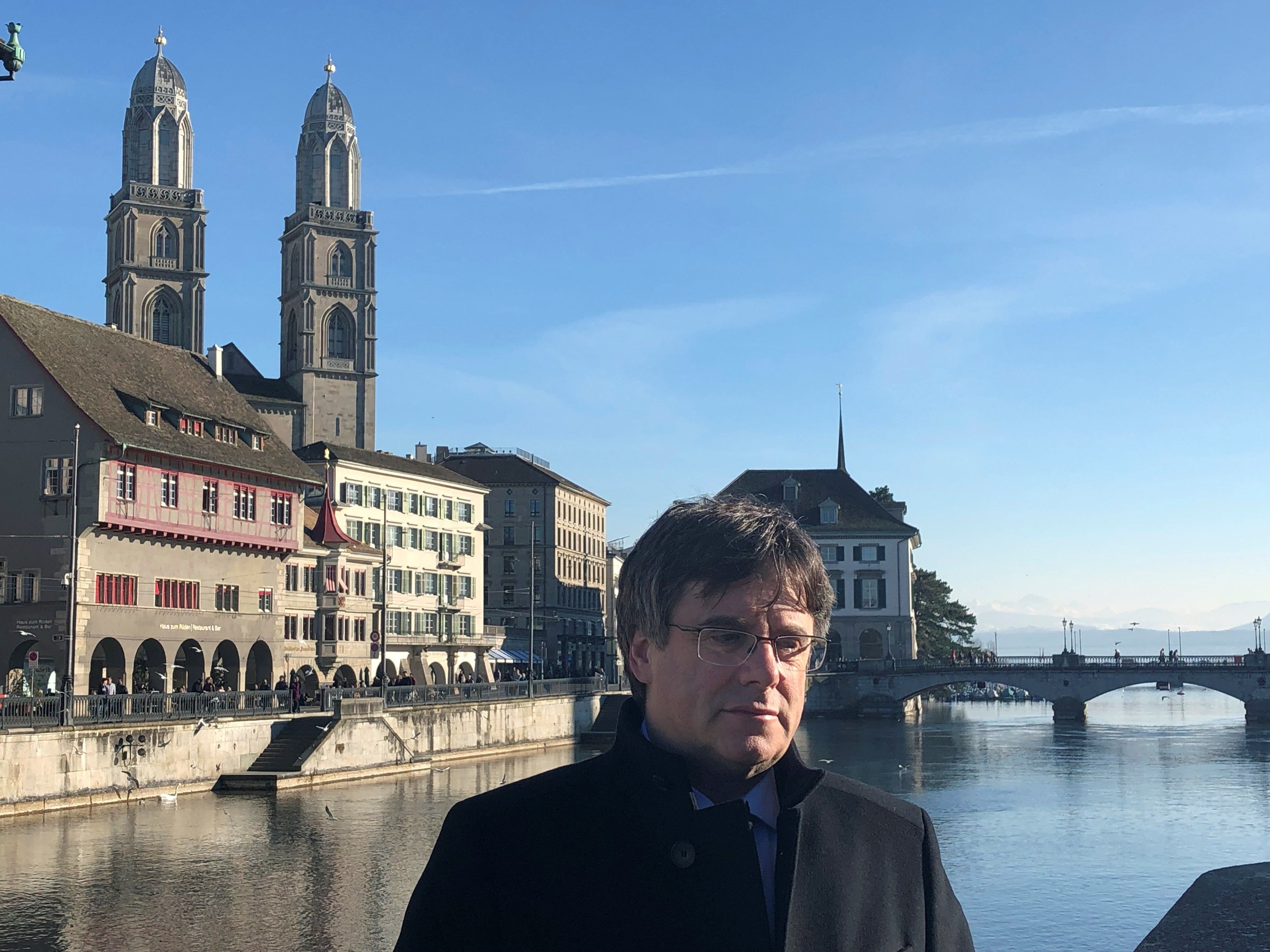 Puigdemont, desde Zurich: "Santamaría no puede aguantarle la mirada a la verdad"