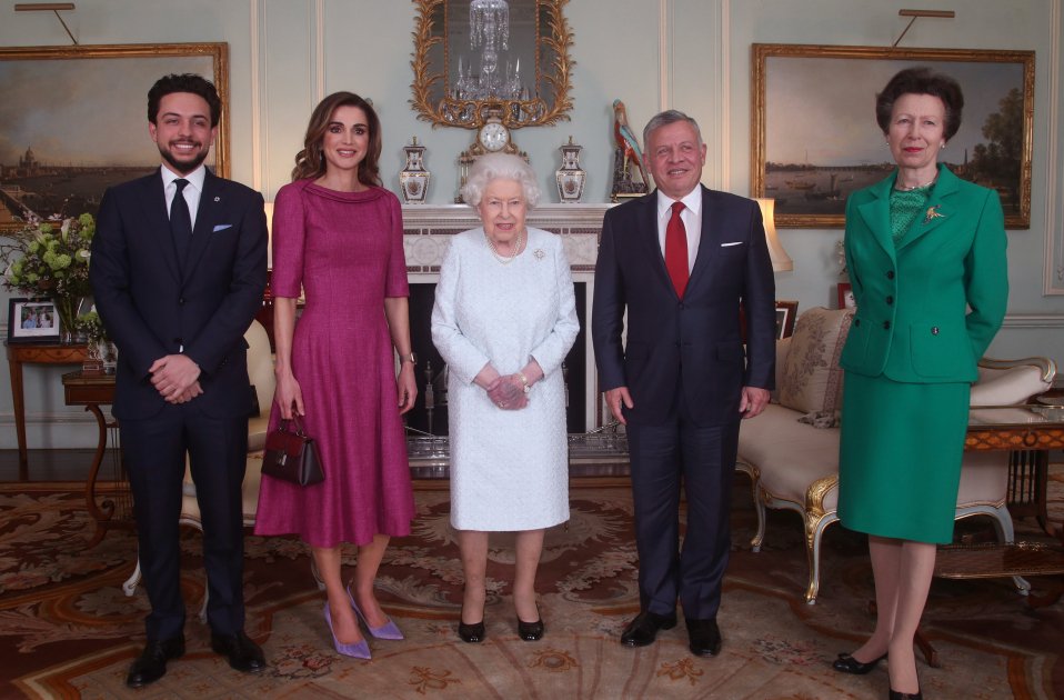 elisabet II y rania y familia gtres