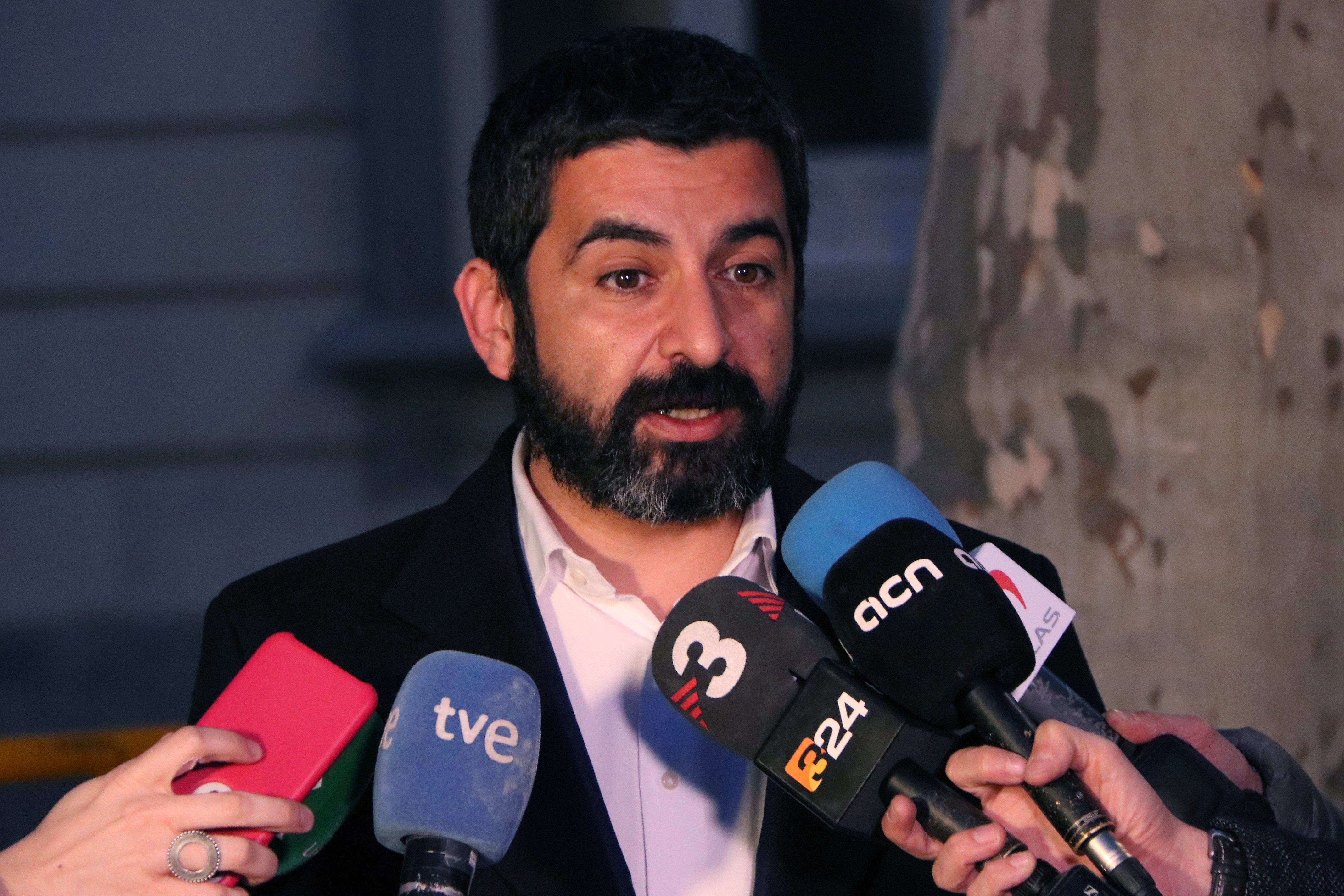 El Homrani acusa al presidente andaluz de hacer políticas "etnicistas"