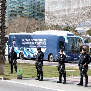 El Govern immobilitzarà l'autobús d'HazteOir si torna a Catalunya