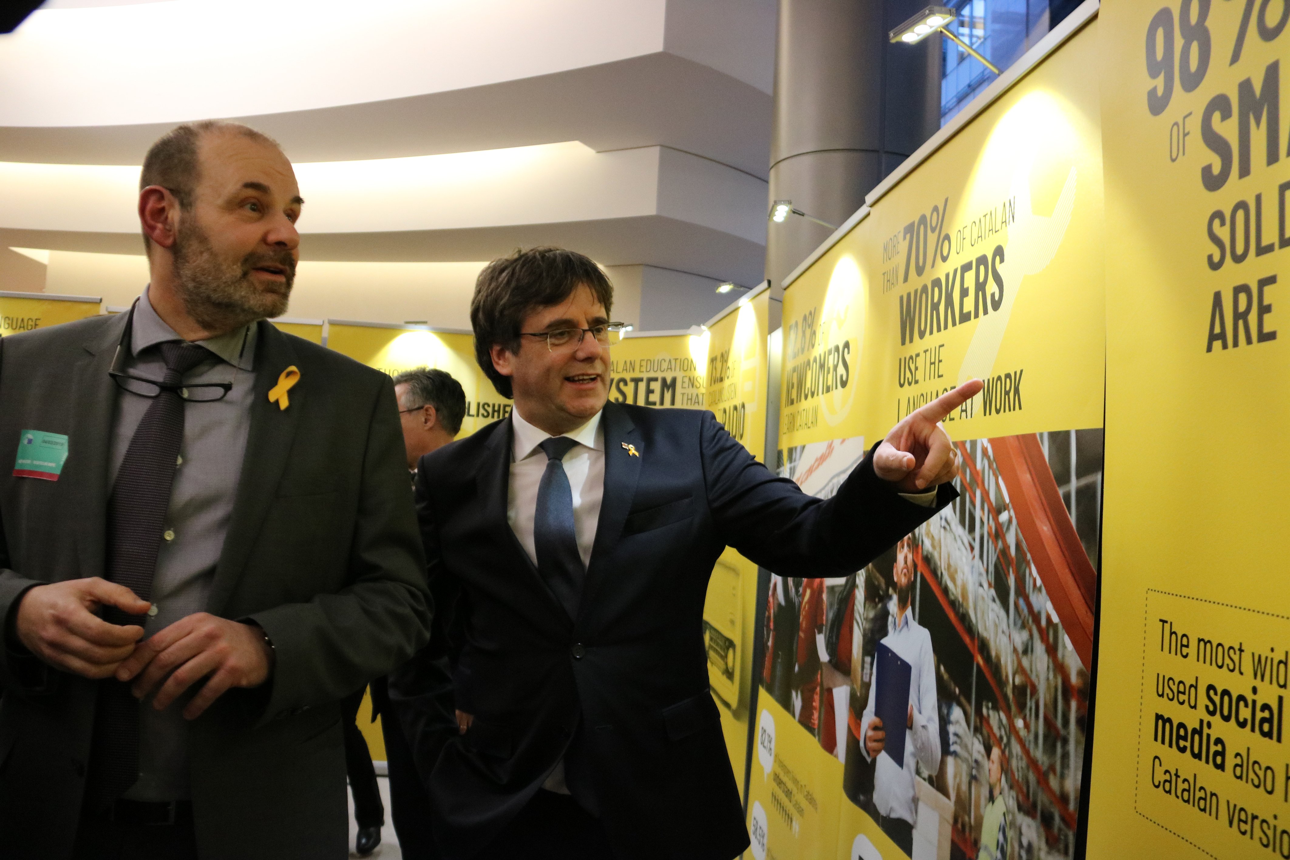 El suport de Puigdemont a la nova pancarta