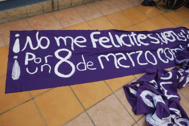 pancarta 8 març bolivia efe pancarta 8 març bolivia efe