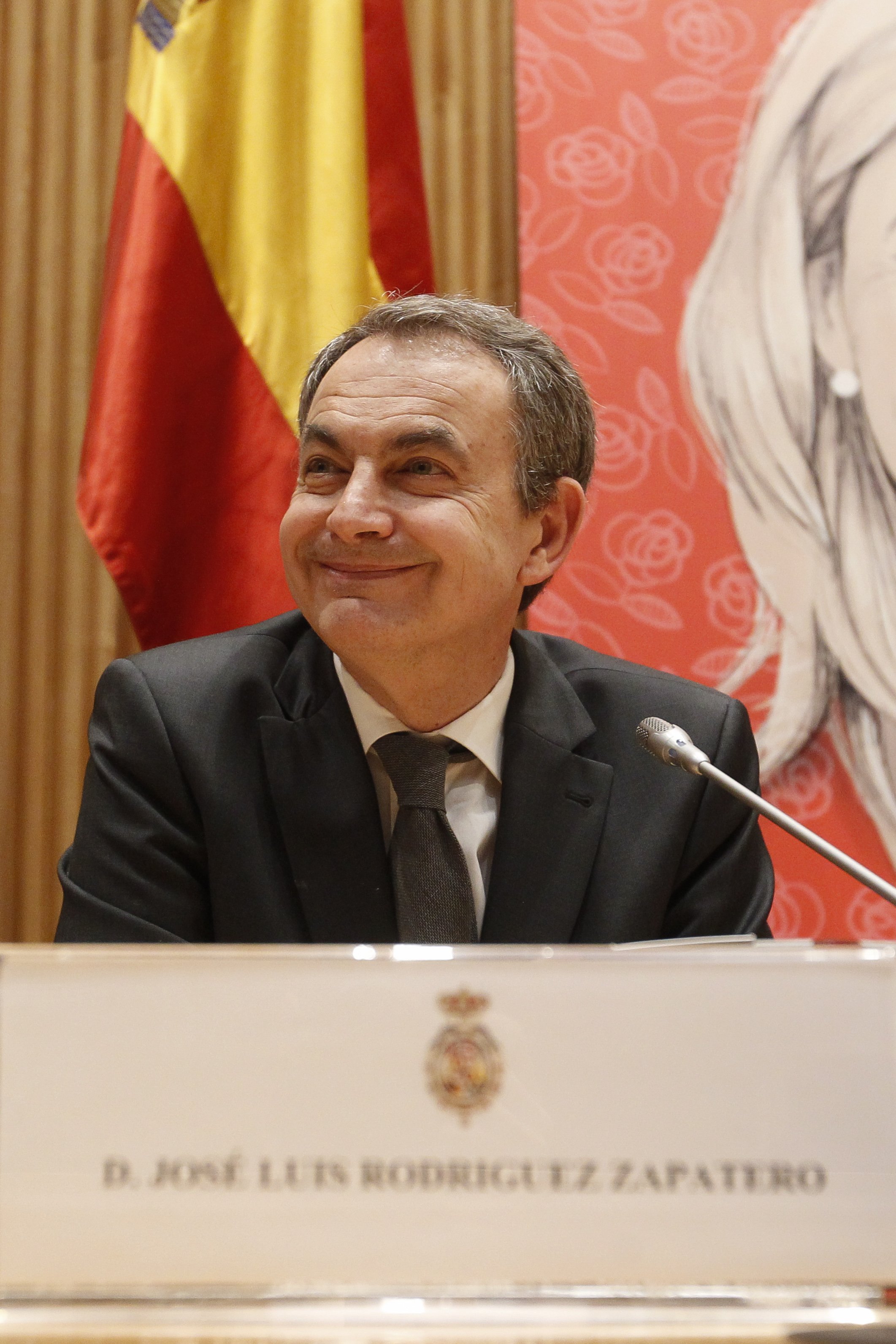 Zapatero insiste en "estudiar" indultos pese a la ofensiva de la derecha