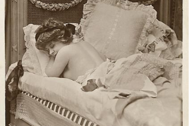 L'Ajuntament dictatorial de Barcelona declara la guerra a la pornografia. Foto erňtica anys 20. Font Pinterest. Etiqueta Erotic Vintage L'Ajuntament dictatorial de Barcelona declara la guerra a la pornografia. Foto erňtica anys 20. Font Pinterest. Etiqueta Erotic Vintage